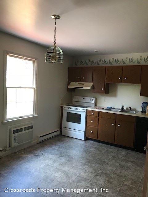 626 S Cedar St - Photo 3 of 8