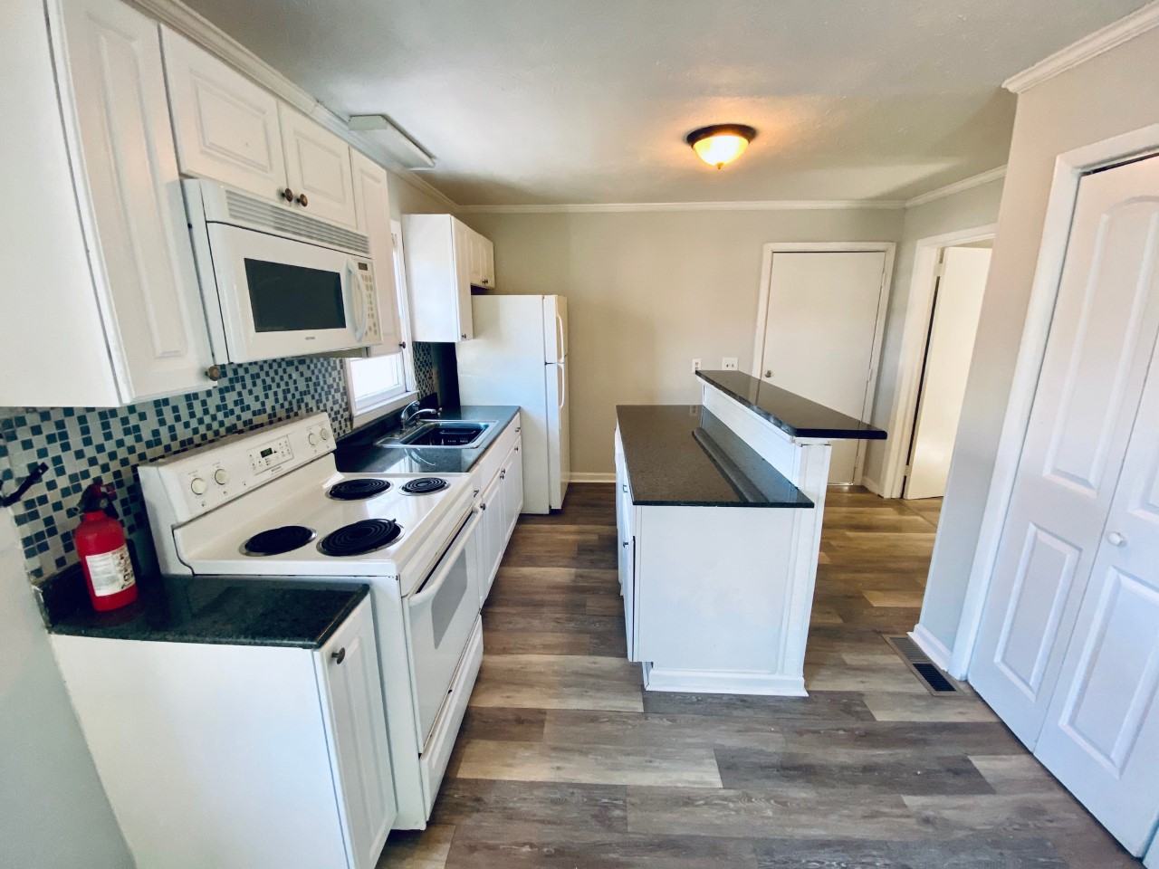 607 37th Avenue South #1 - Photo 4 of 16