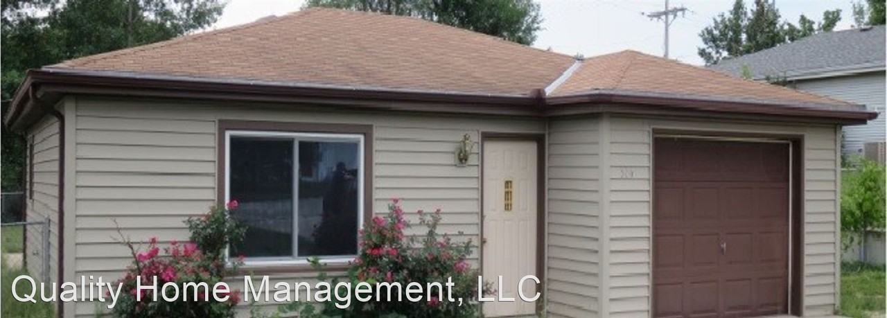 326 Clydesdale Cir - Photo 2 of 18