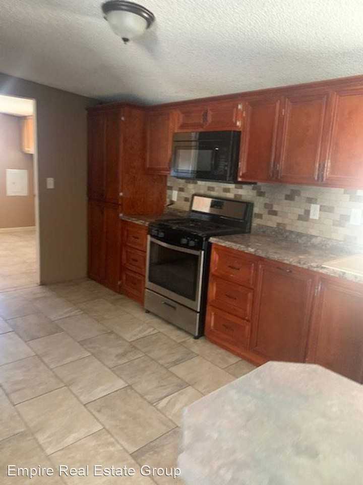 1301 W Marr St - Photo 2 of 9