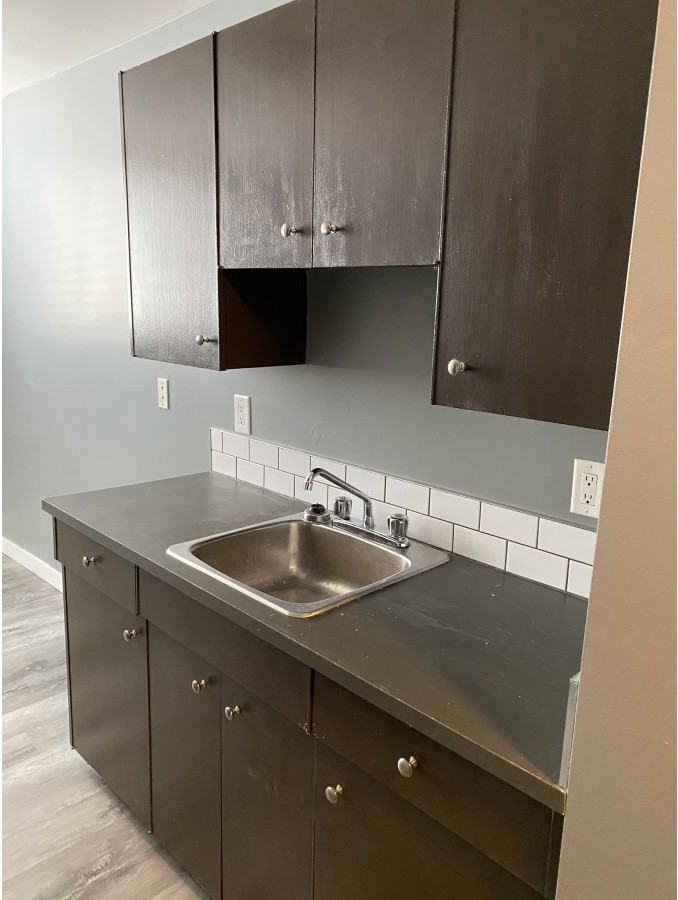 10910 4-10910 53 Ave Nw - Photo 3 of 11