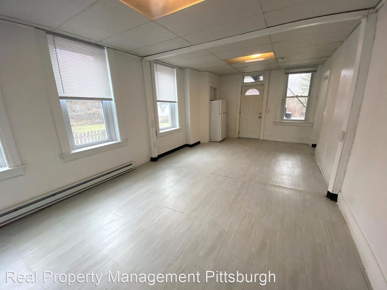 1015 Gerritt Street - Photo 3 of 9