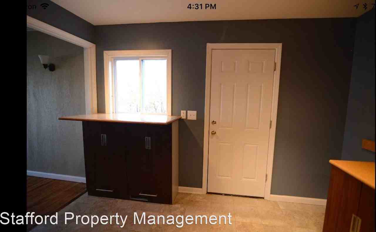 1034 Exchange St - Photo 2 of 12