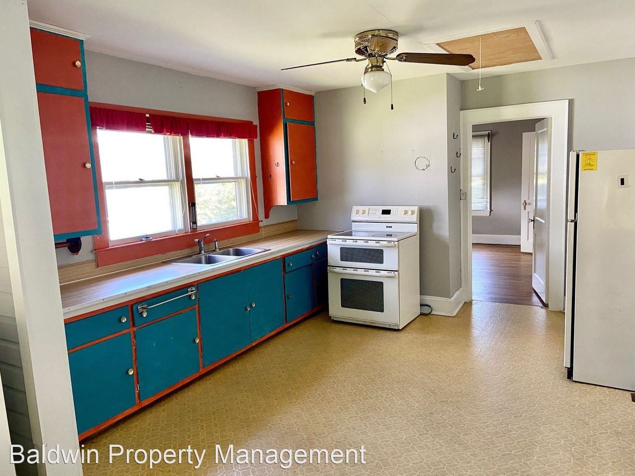 55 Cottage St - Photo 2 of 6