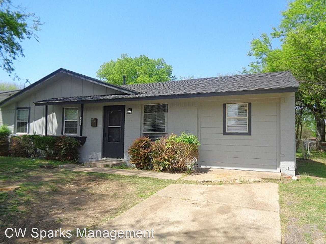 3931 Mehalia Dr - Photo 2 of 37