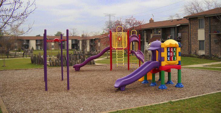 DuPage Covered Bridges Apartments - Photo 7 of 7