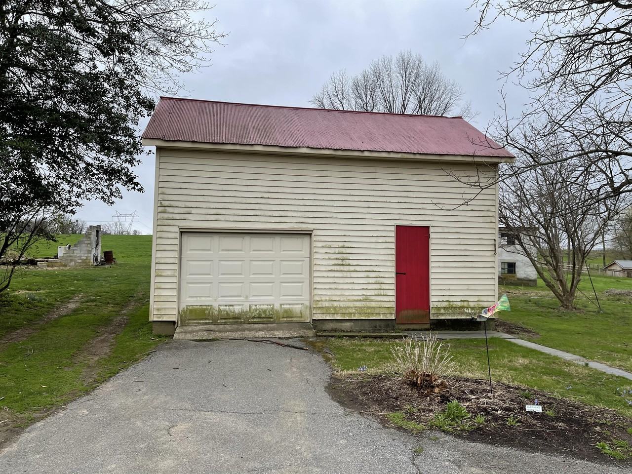 97 Penn St #1 - Photo 4 of 11