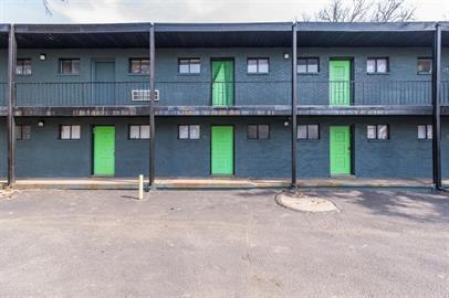 568 N. Broadway, Unit 23 - Photo 2 of 15