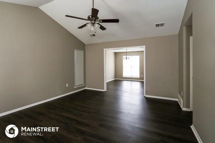 6425 Sandhurst Rd - Photo 3 of 19