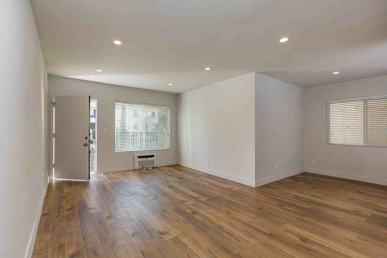 845 South Kenmore Avenue #204 - Photo 2 of 7