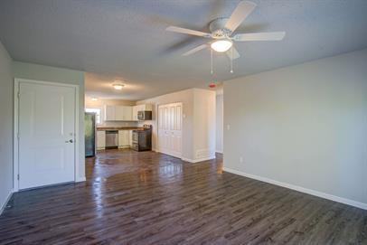 Park Entrance Apartments - 832 - Photo 2 of 26