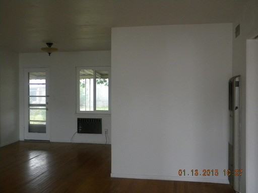 5725 Milner Way - Photo 2 of 13