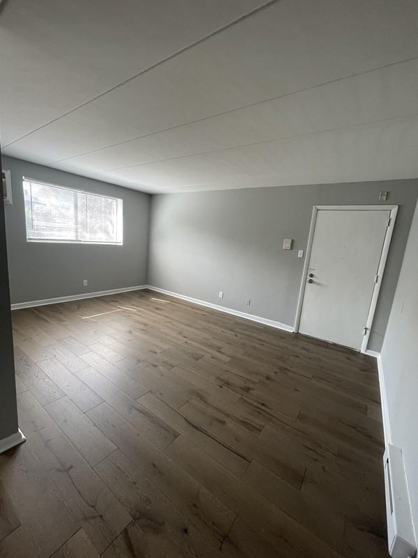 416 416 South 4th Street - B5 - Photo 2 of 10