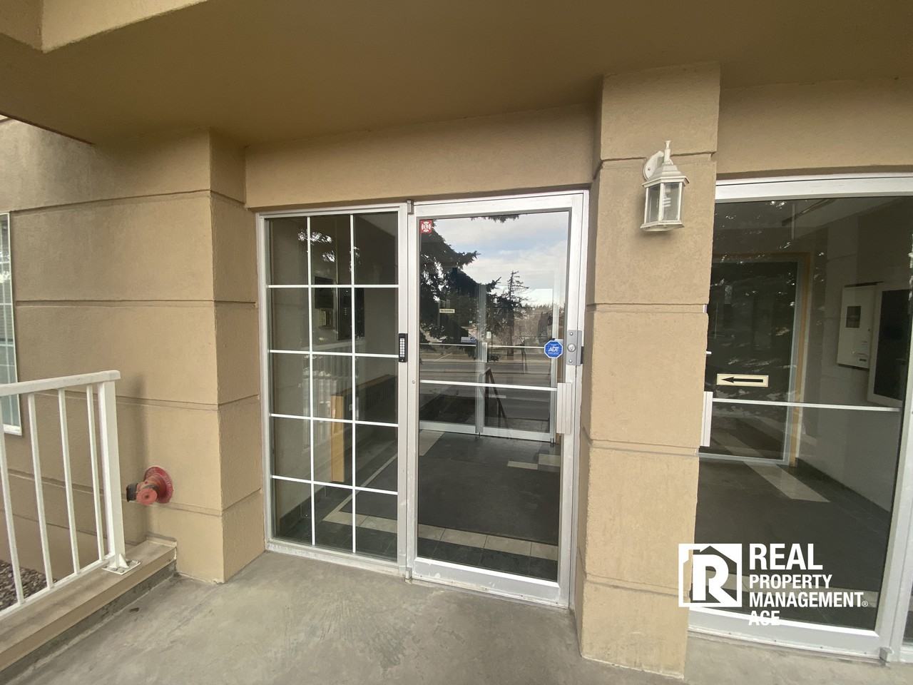 2011 University Drive Northwest #103 - Photo 3 of 27