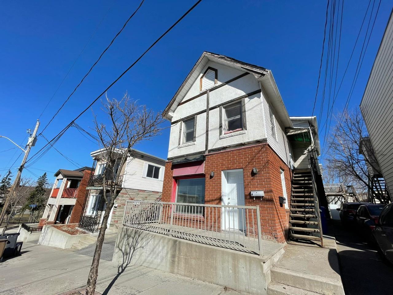 5 Rue de l'HôteldeVille C, Gatineau, QC J8X 2C6 2 Bedroom Apartment