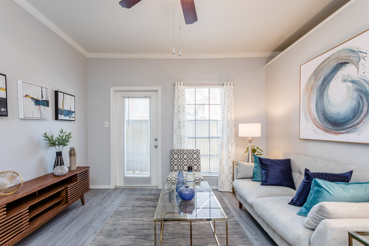 Green Tree Place Apartments - Photo 3 of 23