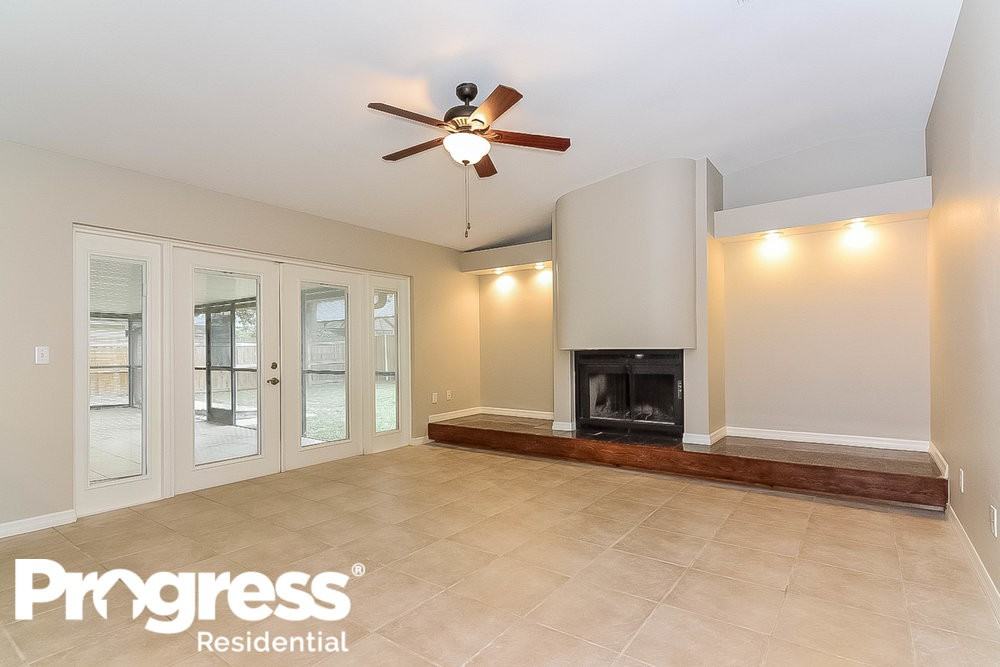 2729 Briarpatch Dr - Photo 2 of 14