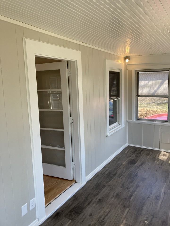 911 E Moneta Ave #1 - Photo 3 of 27