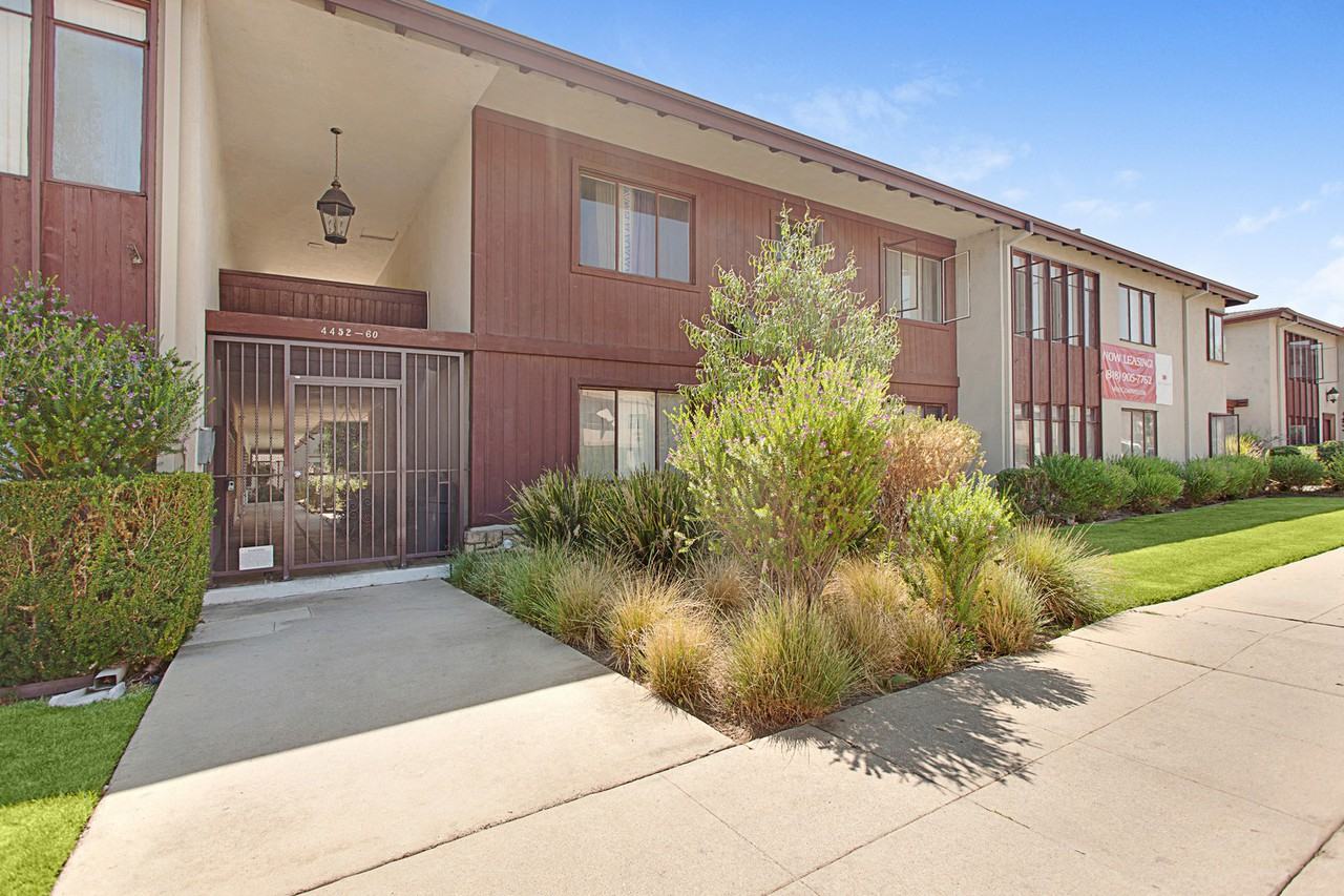 Hazeltine Apartments - Photo 5 of 12