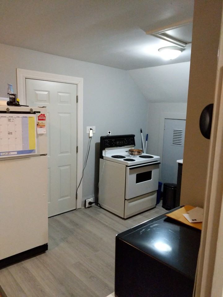 321 Hemlock Street - Photo 3 of 3