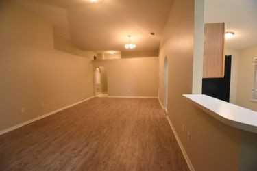 2220 Brookshire Cir - Photo 3 of 13