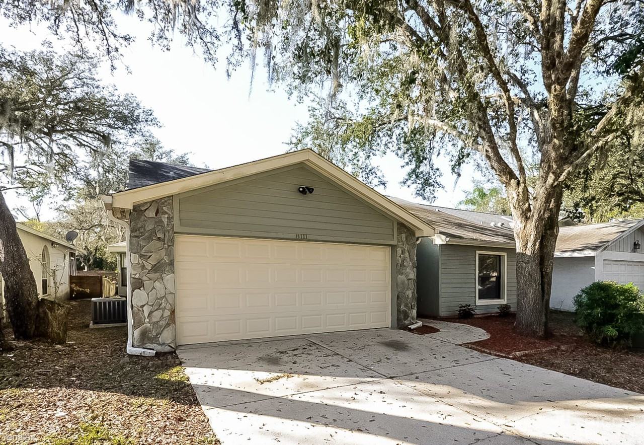 8111 Hathaway Dr - Photo 2 of 30