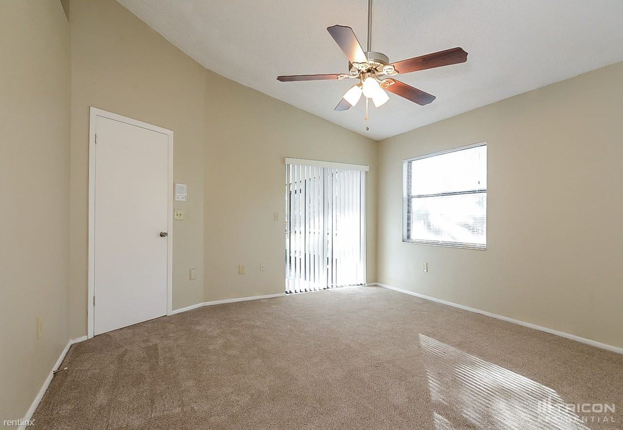 8111 Hathaway Dr - Photo 3 of 30