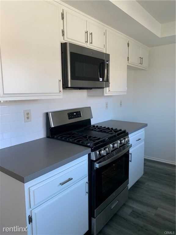 2120 Dufour Ave #5 - Photo 2 of 10