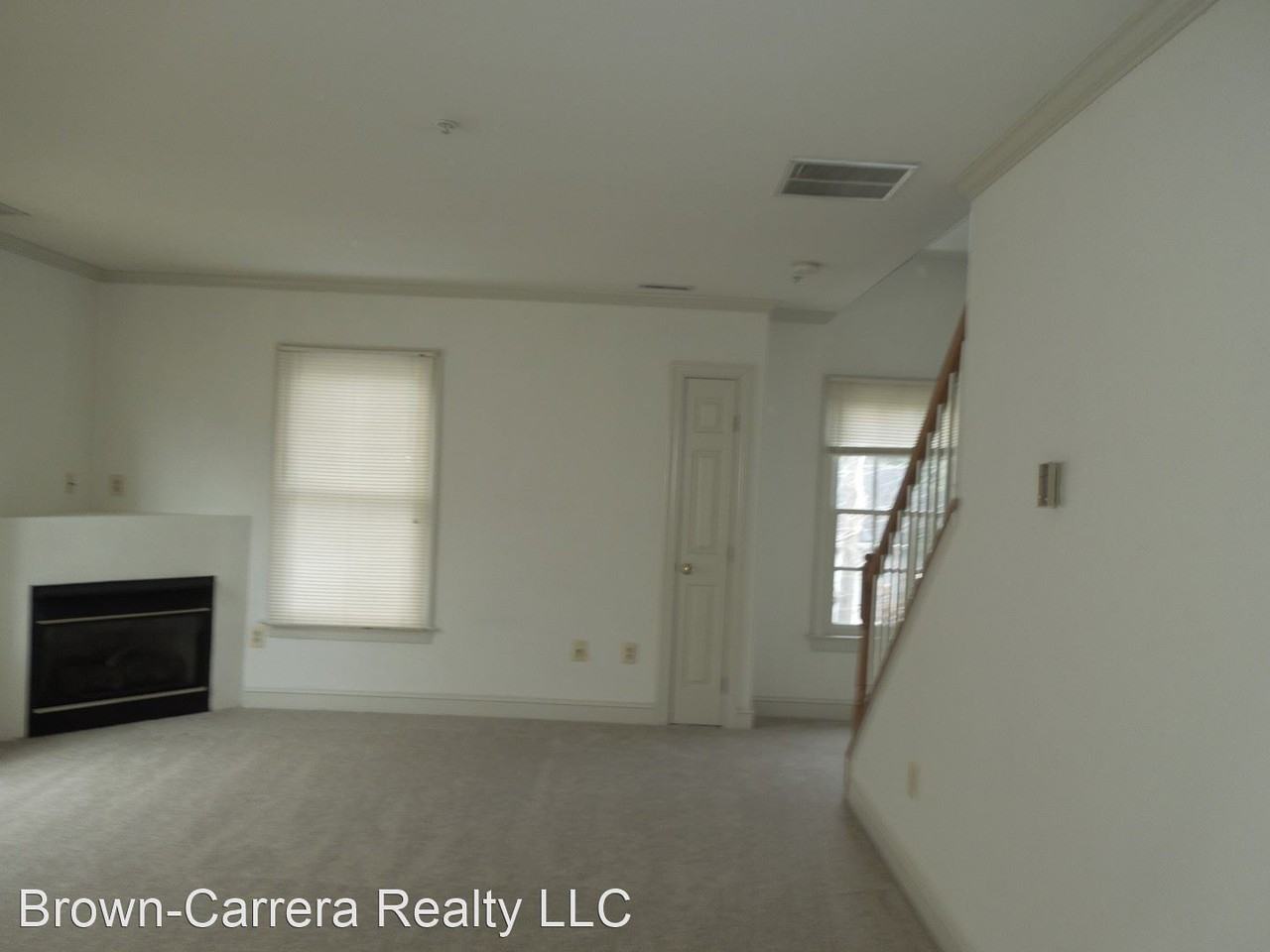 109 Royal St SW - Photo 2 of 6