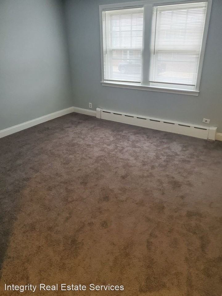 328 E. Olney Avenue - Photo 2 of 11
