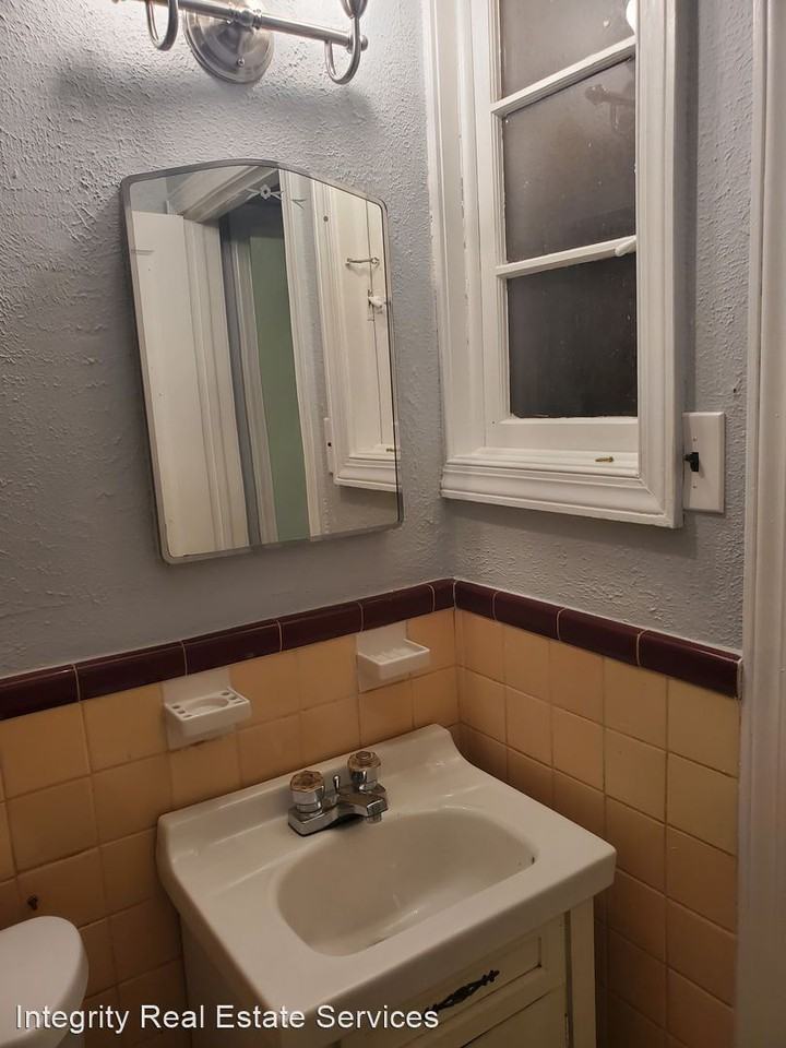 328 E. Olney Avenue - Photo 3 of 11