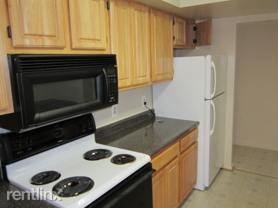 3232 7th St NE - Photo 2 of 13