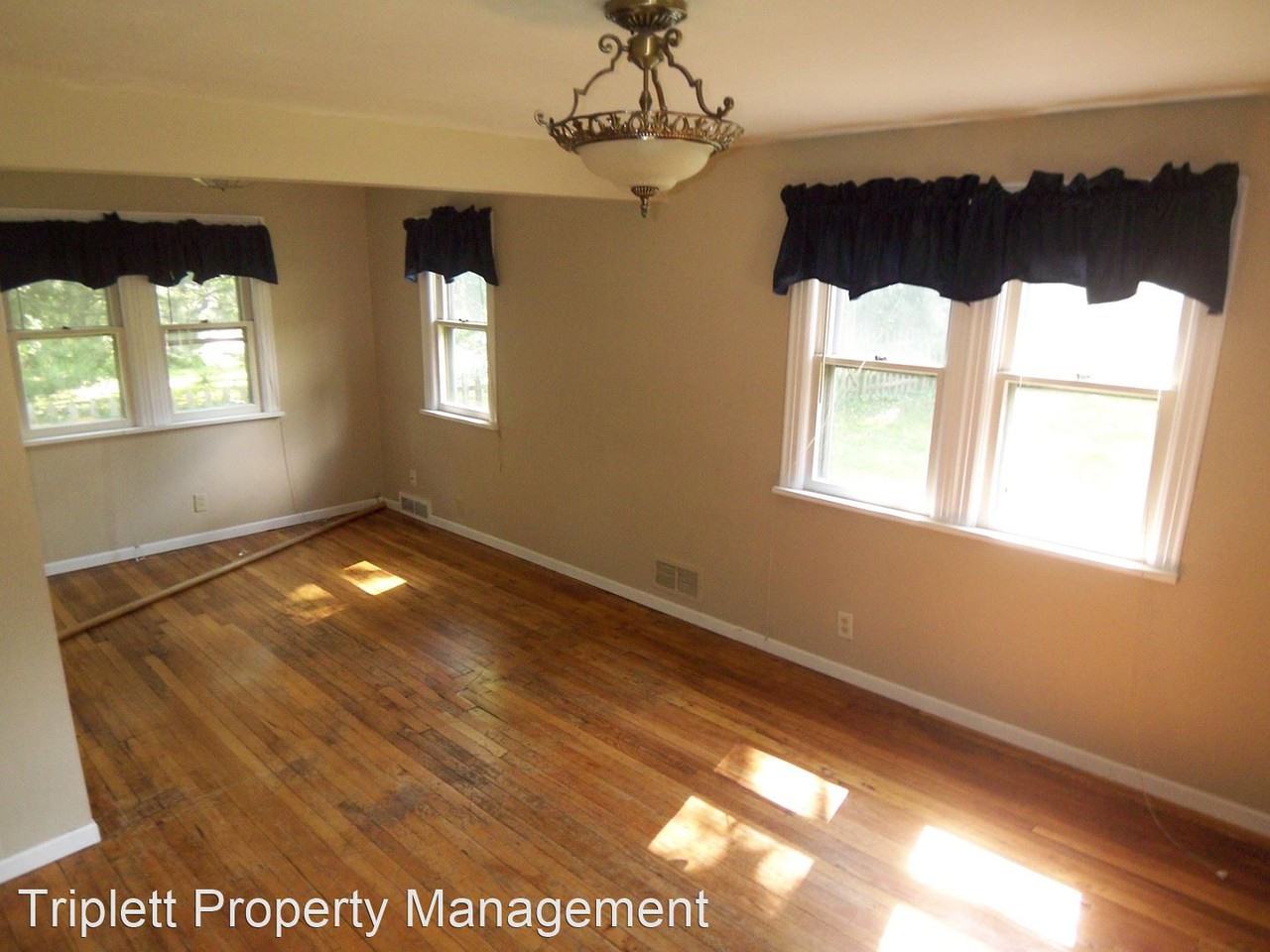 1410 Crescent St - Photo 2 of 8