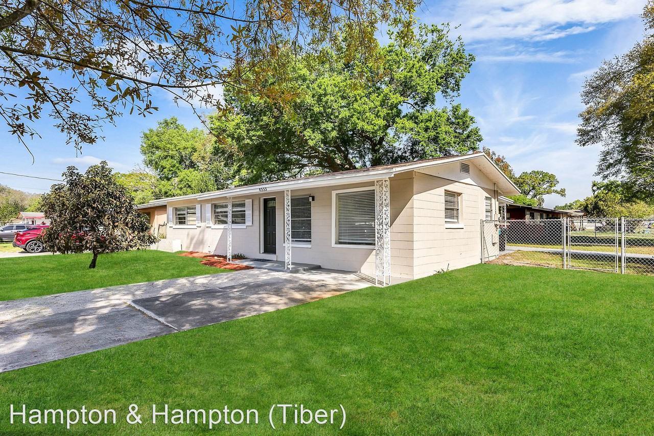 4555 Malibu St - Photo 3 of 25