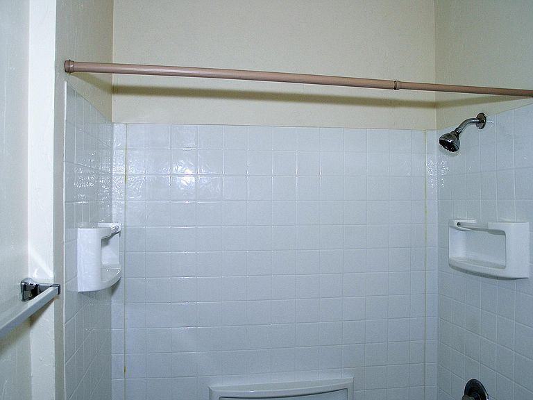2422 E 4th St #3 - Photo 7 of 12