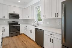 Magazine Street Apartments - Photo 1 of 1