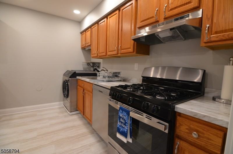 55 W Somerset St - Photo 3 of 23