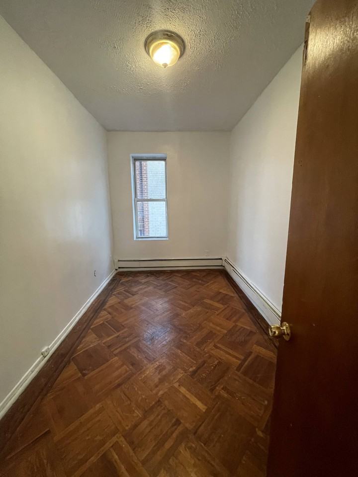 7201 16th Ave #2R - Photo 2 of 8