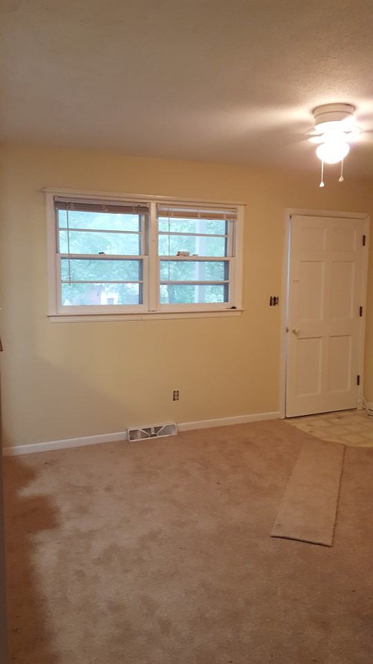 660 Northeast Park Lane #B - Photo 2 of 5