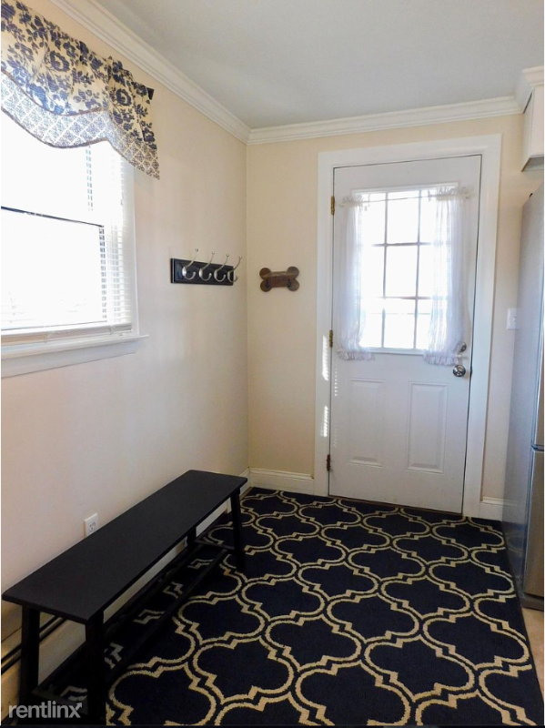 10 Barbara Ave - Photo 3 of 16