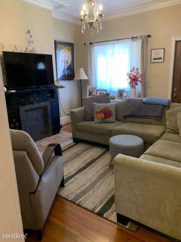160 Pearl St - Photo 3 of 38