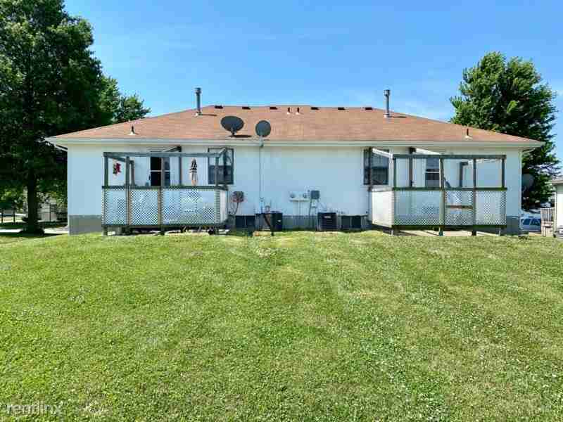 8212 Spring Valley Rd - Photo 2 of 30