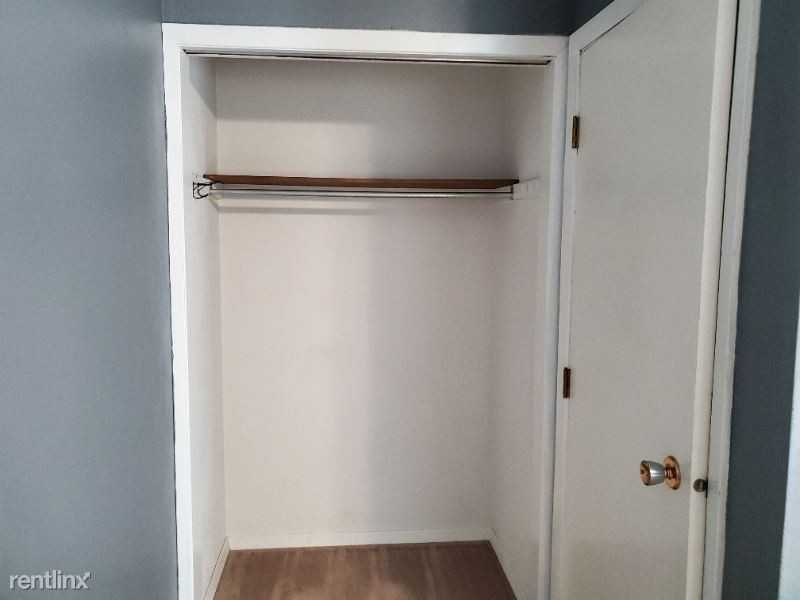 301 301 S 3rd St. Arlington SD #6 - Photo 3 of 5