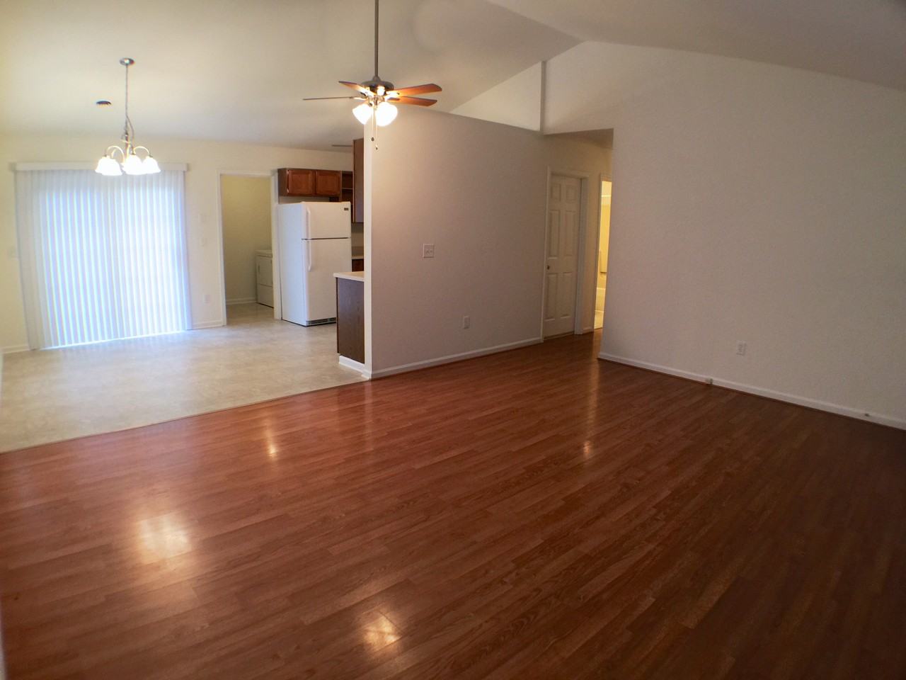 330 Round Hill Dr - Photo 3 of 12