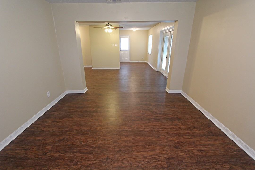 3375 Aldridge Rd E - Photo 2 of 13
