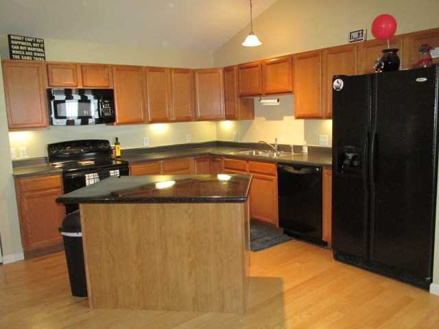 1246 Harmony Lake Dr - Photo 3 of 16