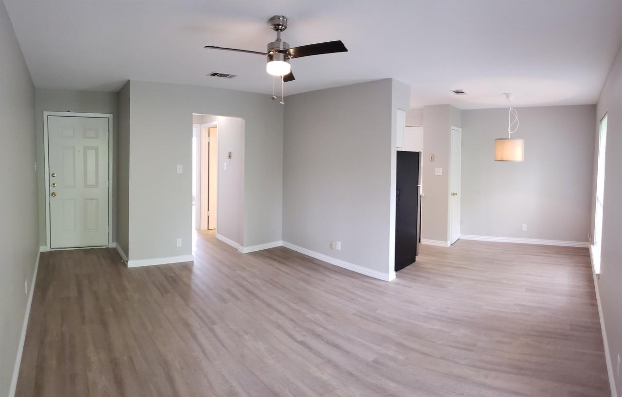 5402 Rose Hill Cir #C - Photo 3 of 11