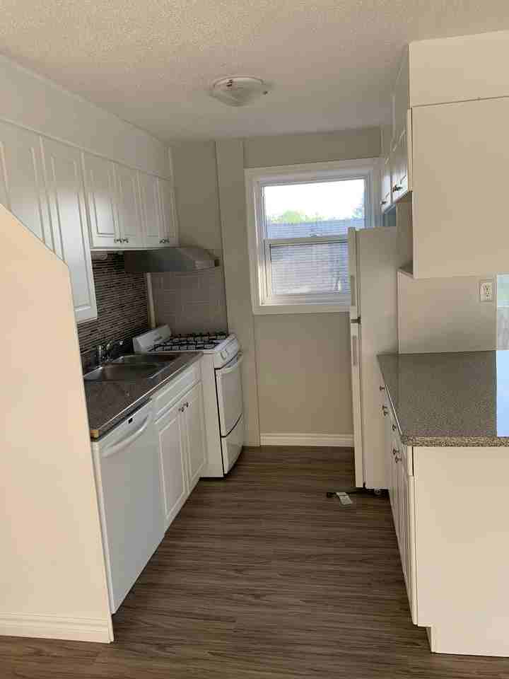 Madison Ave S & Courtland Ave E - Photo 3 of 10