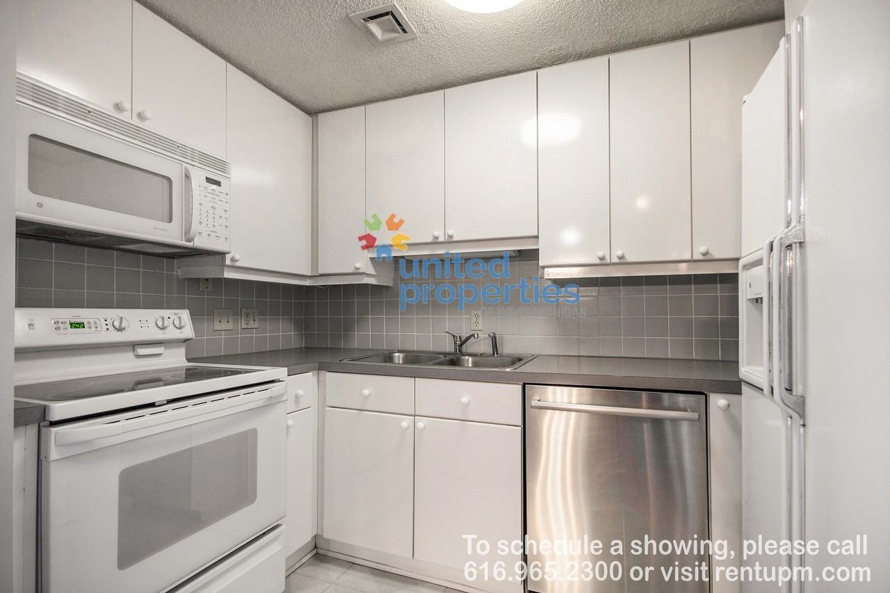 131 Campau Avenue Northwest #131 - Photo 2 of 22