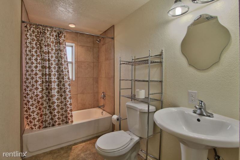 705 Atlantic Ave Sw - Photo 3 of 17